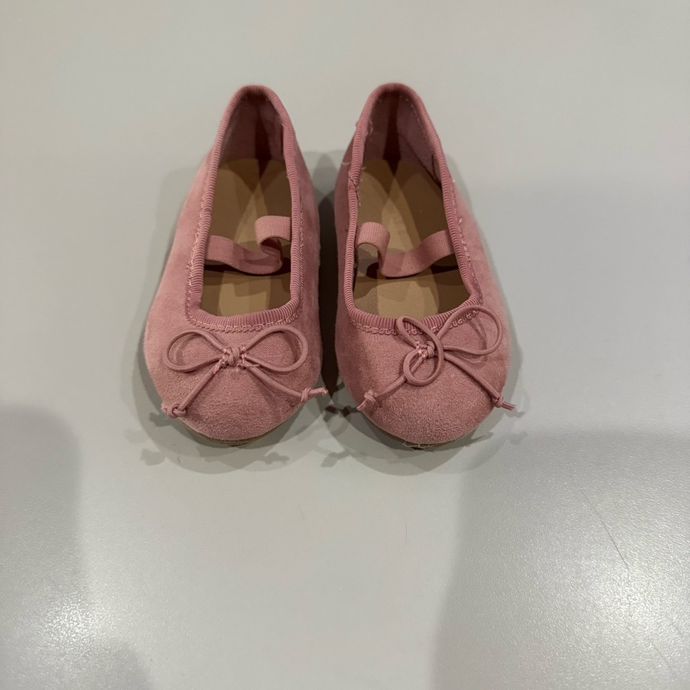 Old Navy Kids Soft Pink Flats with Bow  Size 5